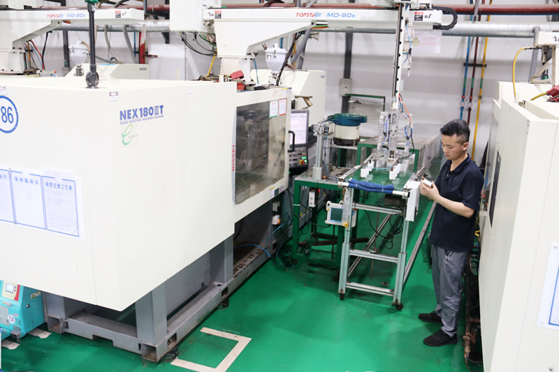 精密注塑件是如何加工生產(chǎn)出來(lái)的，立新塑膠來(lái)為您解答？